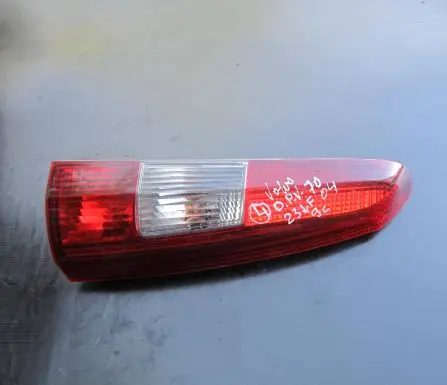 Volvo V70 Rear/tail lights 9154494