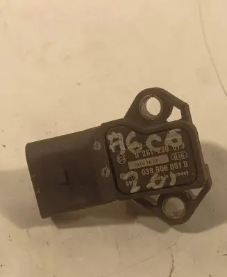 Audi A6 S6 C6 4F Air pressure sensor 038906051D 0261230073