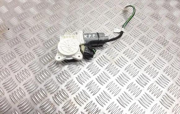 Mercedes-Benz E W211 Front door window regulator motor 0130821970