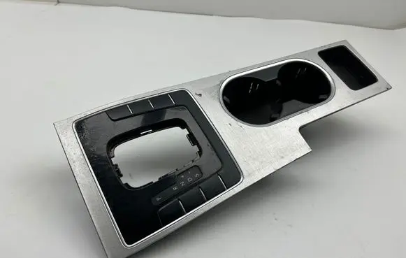 Volkswagen PASSAT B7 Gear shifter surround trim plastic
