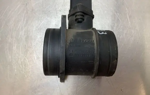Audi A3 S3 8P Mass air flow meter 0281002531 038906461B