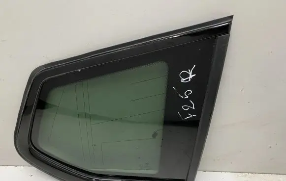Rear vent window glass