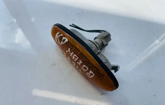 Mazda Premacy Front fender indicator light 0464120 046-4120
