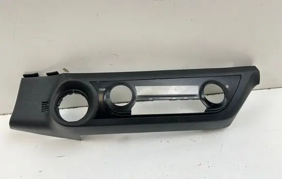 Toyota Hilux (AN120, AN130) Panel trim 75H249