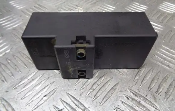Seat Cordoba (6L) Coolant fan relay 1J0919506M