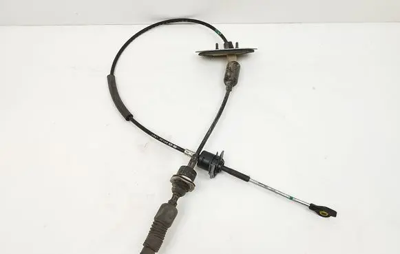 Hyundai i30 Gear shift cable linkage 