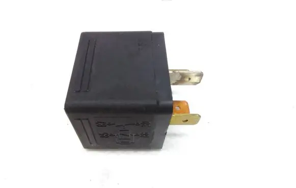 Audi A6 S6 C5 4B Other relay 0332014156