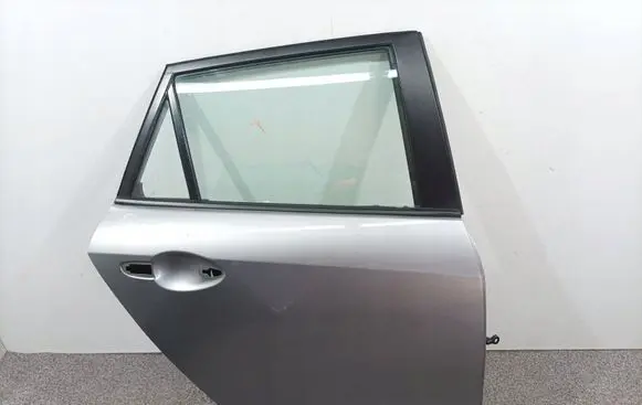 Mazda 3 II Front door