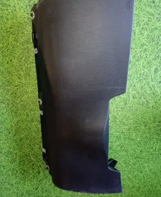 Knee airbag