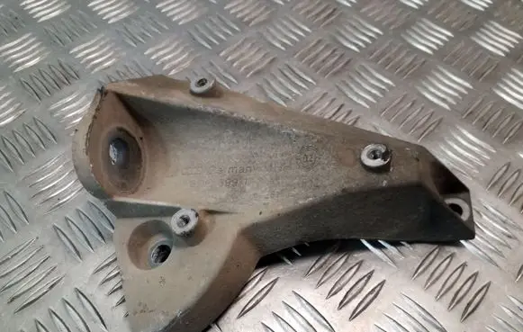 Audi A6 S6 C5 4B Gearbox mounting bracket 8D0399133AT