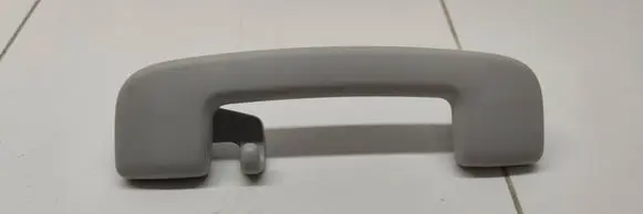 Renault Clio V Rear interior roof grab handle 