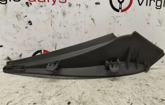 Windshield trim