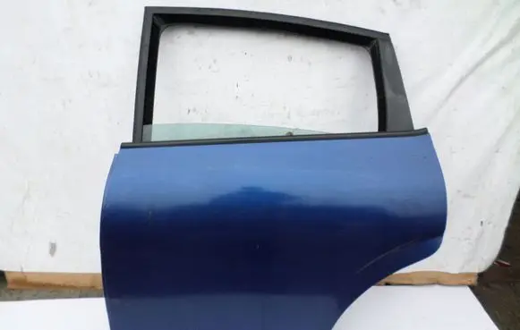 Seat Leon (1P) Rear door