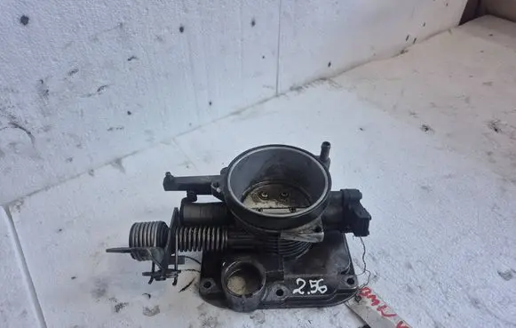 BMW 7 E38 Throttle valve 17364069