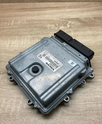 Volvo S60 Engine control unit/module ECU 31336983 0281018414