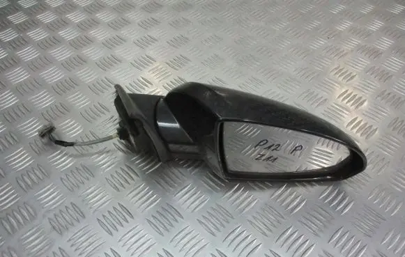 Nissan Primera Front door electric wing mirror 