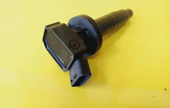 High voltage ignition coil