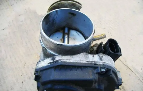 Audi A6 S6 C5 4B Throttle body valve 078133063AK 408237221005