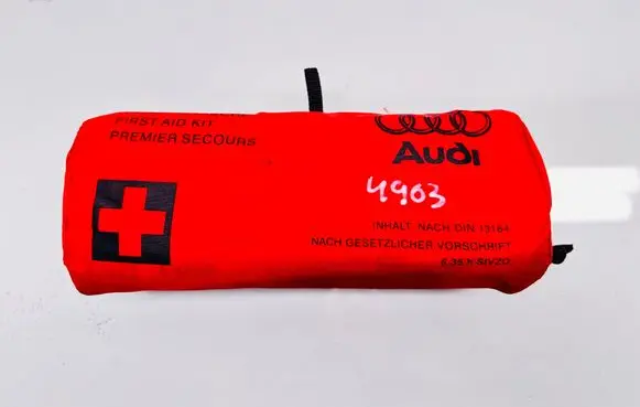 Audi Q5 SQ5 First aid kit 8p0860282