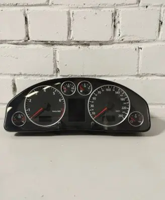 Audi A6 S6 C6 4F Speedometer (instrument cluster) 110080128