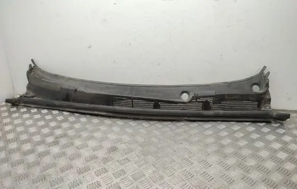 Buick Encore I Wiper trim 95249628