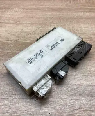 BMW 5 E39 Comfort/convenience module 8376642 5DK00704713