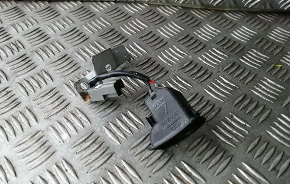 Hyundai Santa Fe Fuel tank opening switch 935552B000