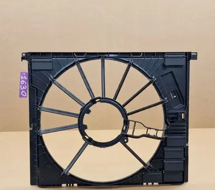 BMW 2 G42 Radiator cooling fan shroud 