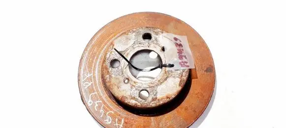 Toyota Yaris Front brake disc ventiliuojamas