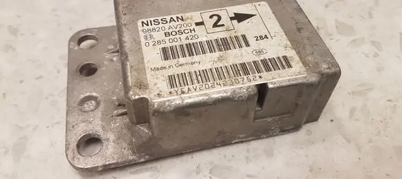 Nissan Primera Airbag control unit/module 0285001420 98820AV200