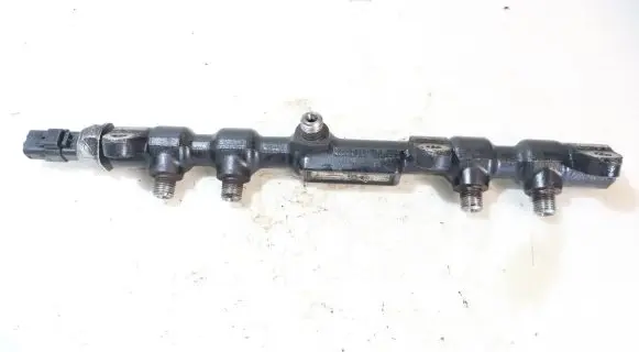 Ford Mondeo Mk III Fuel main line pipe
