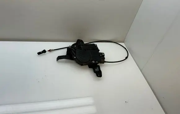 BMW 5 GT F07 Rear door soft close latching motor 4131310200