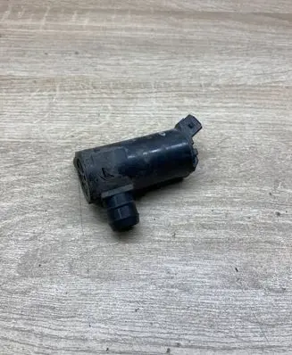 Volvo S80 Windscreen/windshield washer pump 9169611