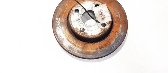 Toyota Yaris Front brake disc ventiliuojamas