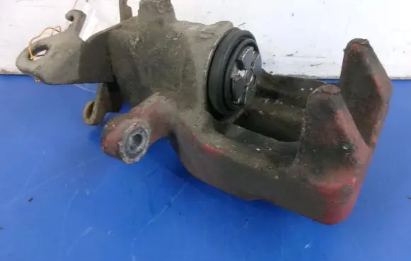 Renault Megane II Rear brake caliper