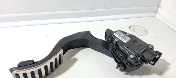 Volkswagen Phaeton Accelerator throttle pedal 3D1721503M F30007901 6PV00777043