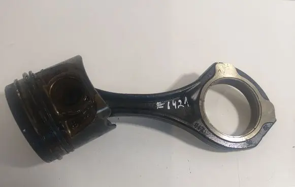 Mercedes-Benz C W204 Piston with connecting rod 642