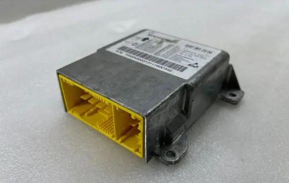 Mercedes-Benz E C207 W207 Airbag control unit/module 5WK44773 A2079012500
