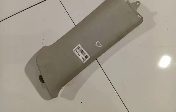 Skoda Octavia Mk2 (1Z) (D) pillar trim (bottom) 1Z9867296G