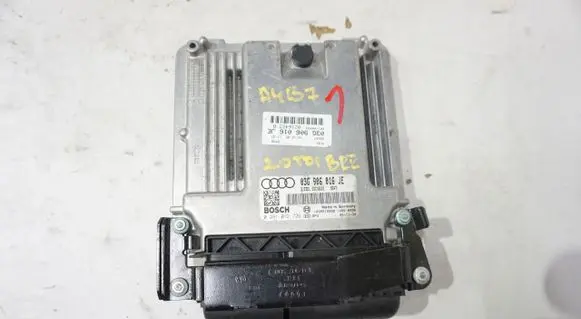 Audi A4 S4 B6 8E 8H Engine control unit/module 03G906016JE