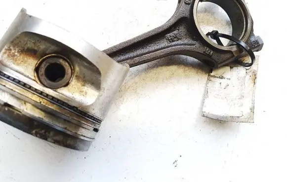 Opel Corsa B Piston with connecting rod