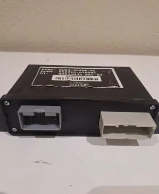 Jaguar XF Hand brake control module 8W832C496AC 90044032