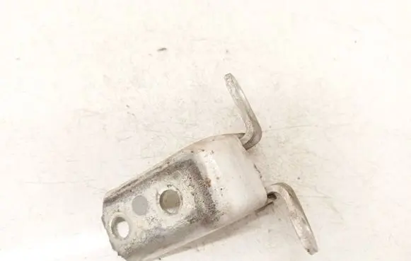 Toyota Avensis T270 Front door upper hinge