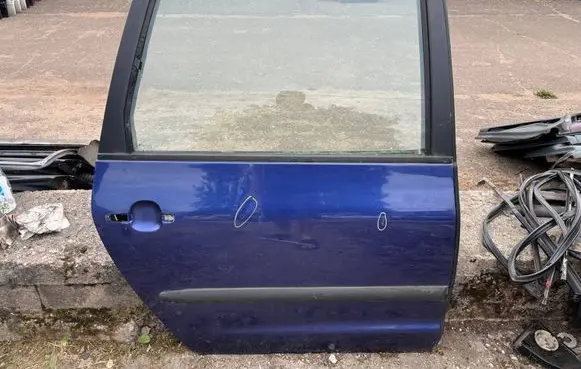Ford Galaxy Rear door