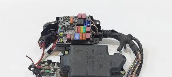 Fiat 500L Fuse box set 51890355