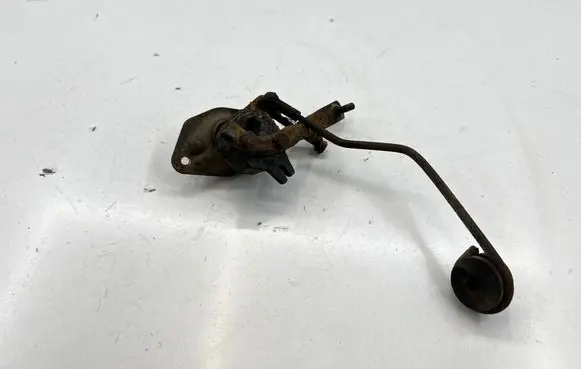 Mercedes-Benz W123 Other engine bay part 1233002325 79923035