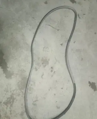 Nissan Leaf I (ZE0) Front door rubber seal
