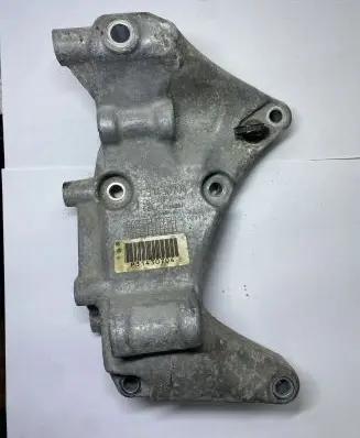 Volvo XC90 Generator/alternator bracket 31430704