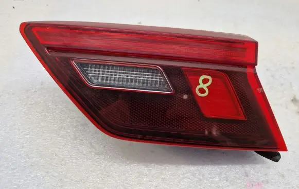 Volkswagen Tiguan Tailgate rear/tail lights 5NA945094F