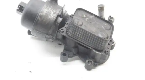 Volvo V70 Oil filter mounting bracket 9685997780